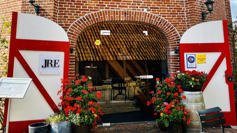 Restaurant De Molenaar Onderdendam Entree